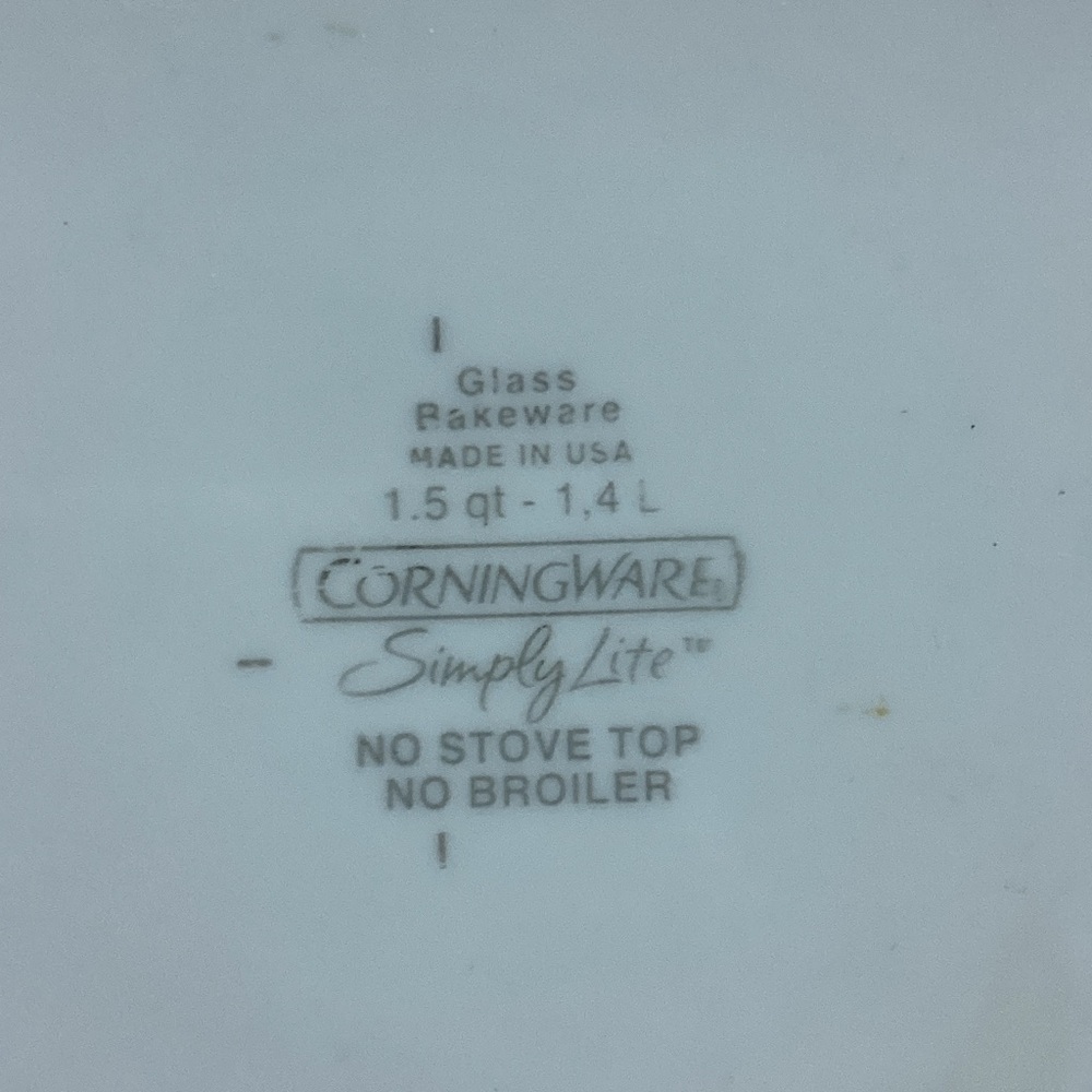 Corningware Simply Lite 1.5 qt. Bakeware - Picture 4 of 5